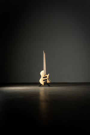 Larada 5 Bass // Master Series // Latte