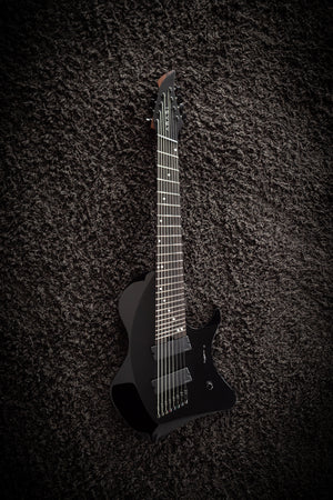 J Larada 8 // Black