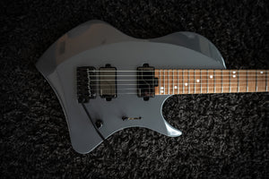 LARADA 6 // Master Series // Selenite