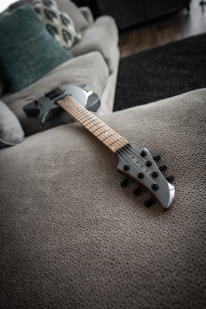 LARADA 6 // Master Series // Selenite