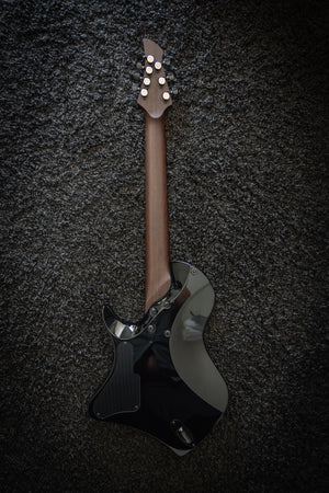 J Larada 7 // Black