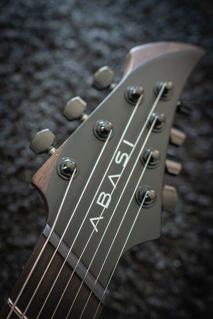 J Larada 7 // Black