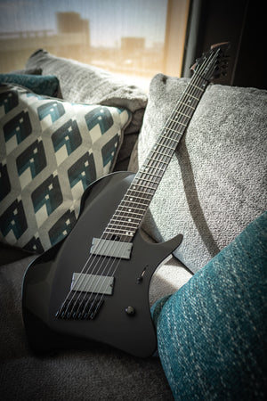J Larada 7 // Black