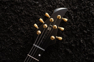 LARADA 6 Spartan // Black Beauty
