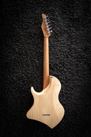 LARADA SPACE T // Sapphire Red