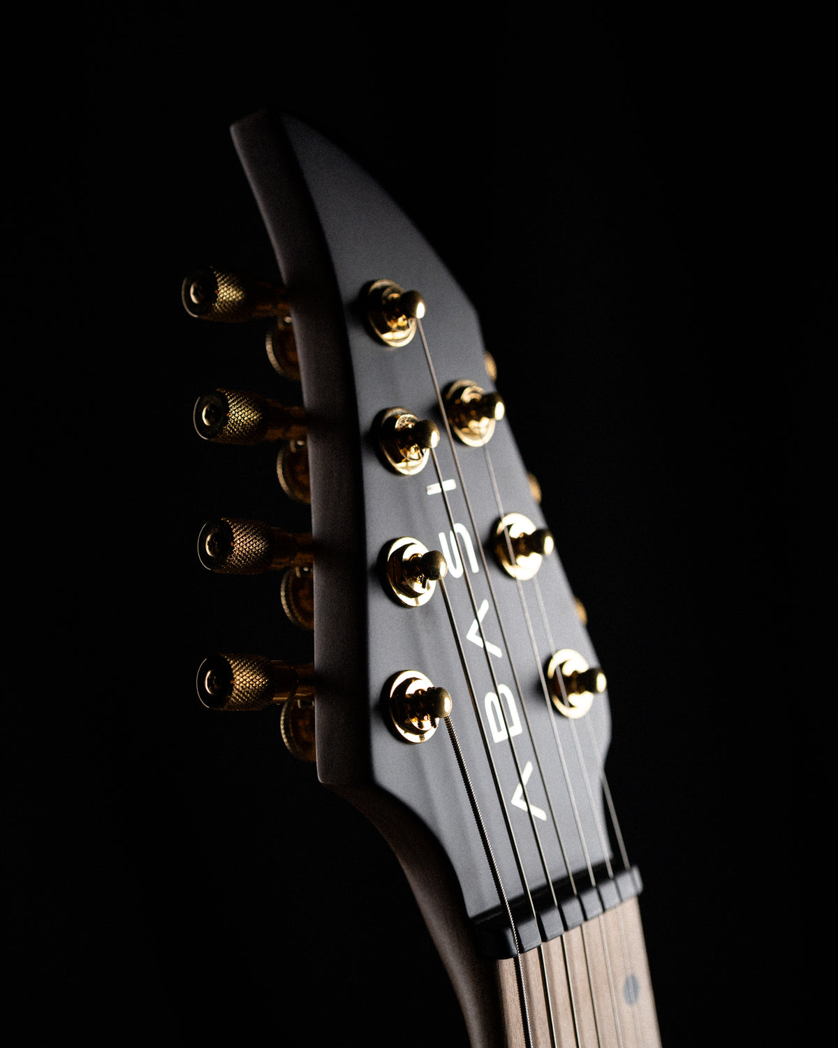 ĒMI 7 // MASTER SERIES // BLACK BEAUTY