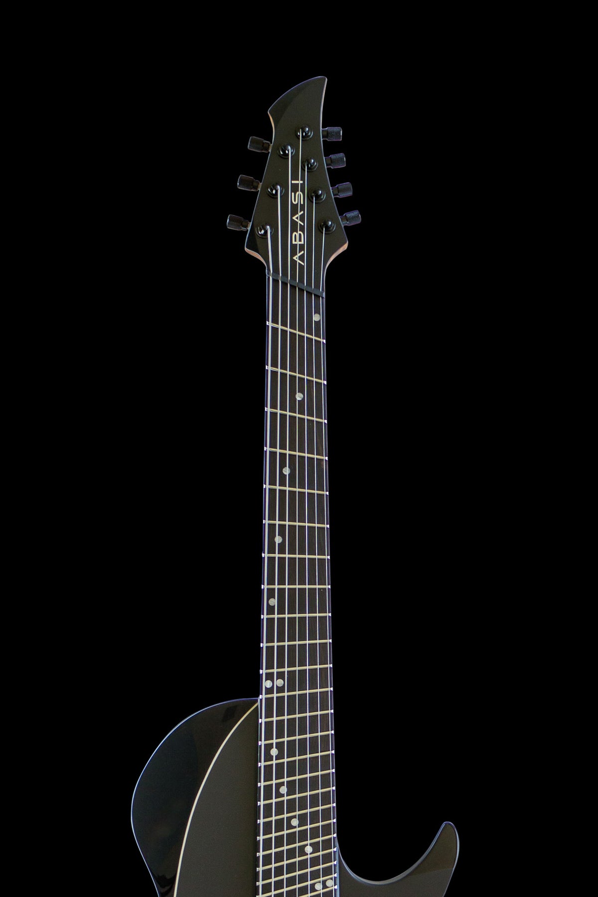 LARADA 7 // Master Series // Black