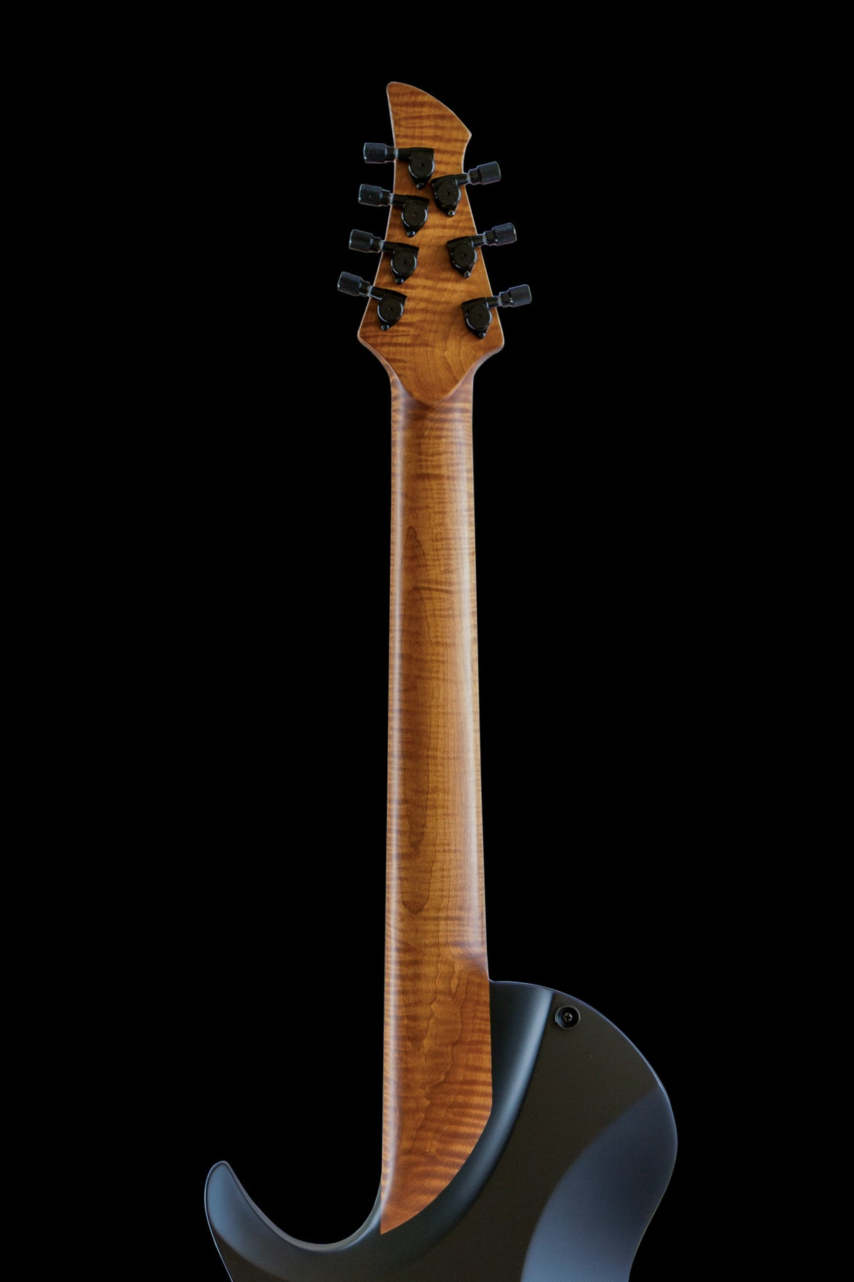 LARADA 7 // Master Series // Black