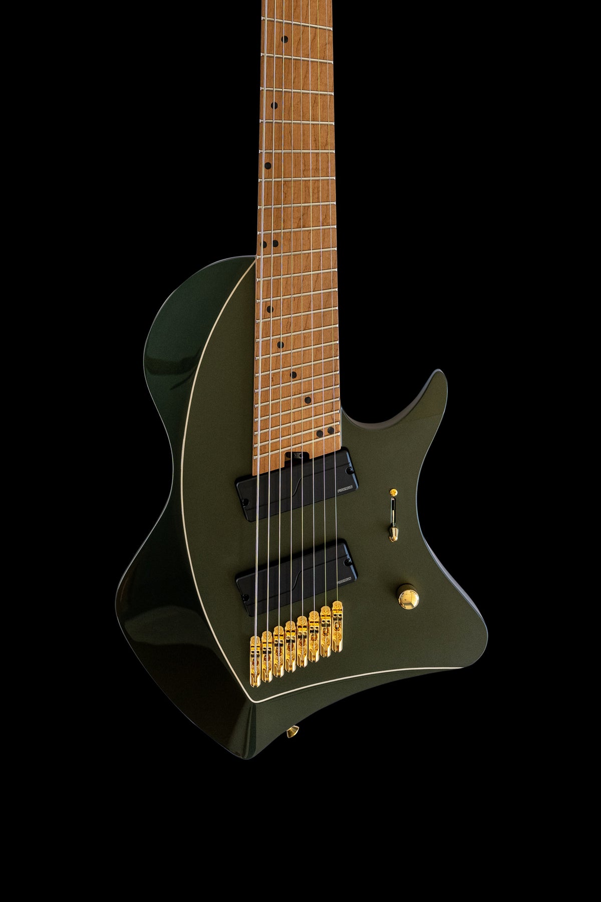 LARADA 8 // Master Series // Bell Garden Green