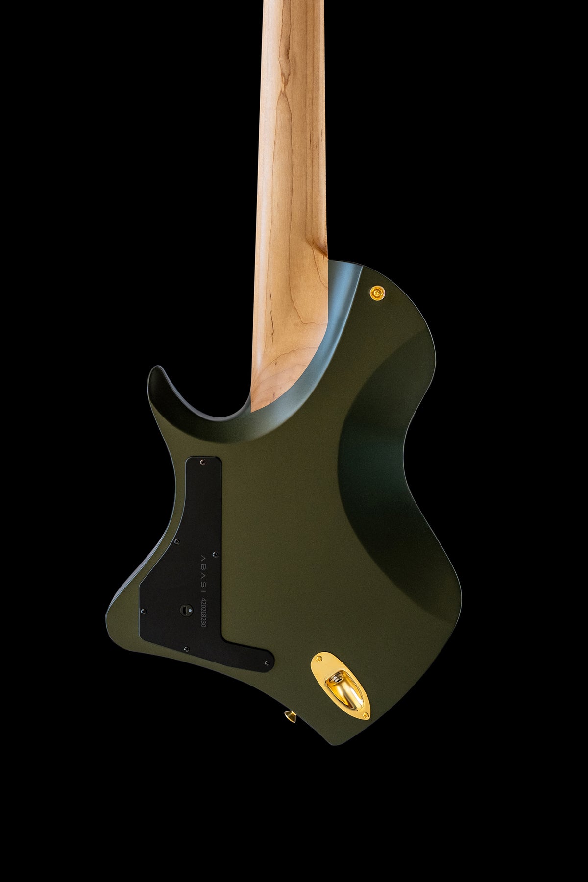 LARADA 8 // Master Series // Bell Garden Green