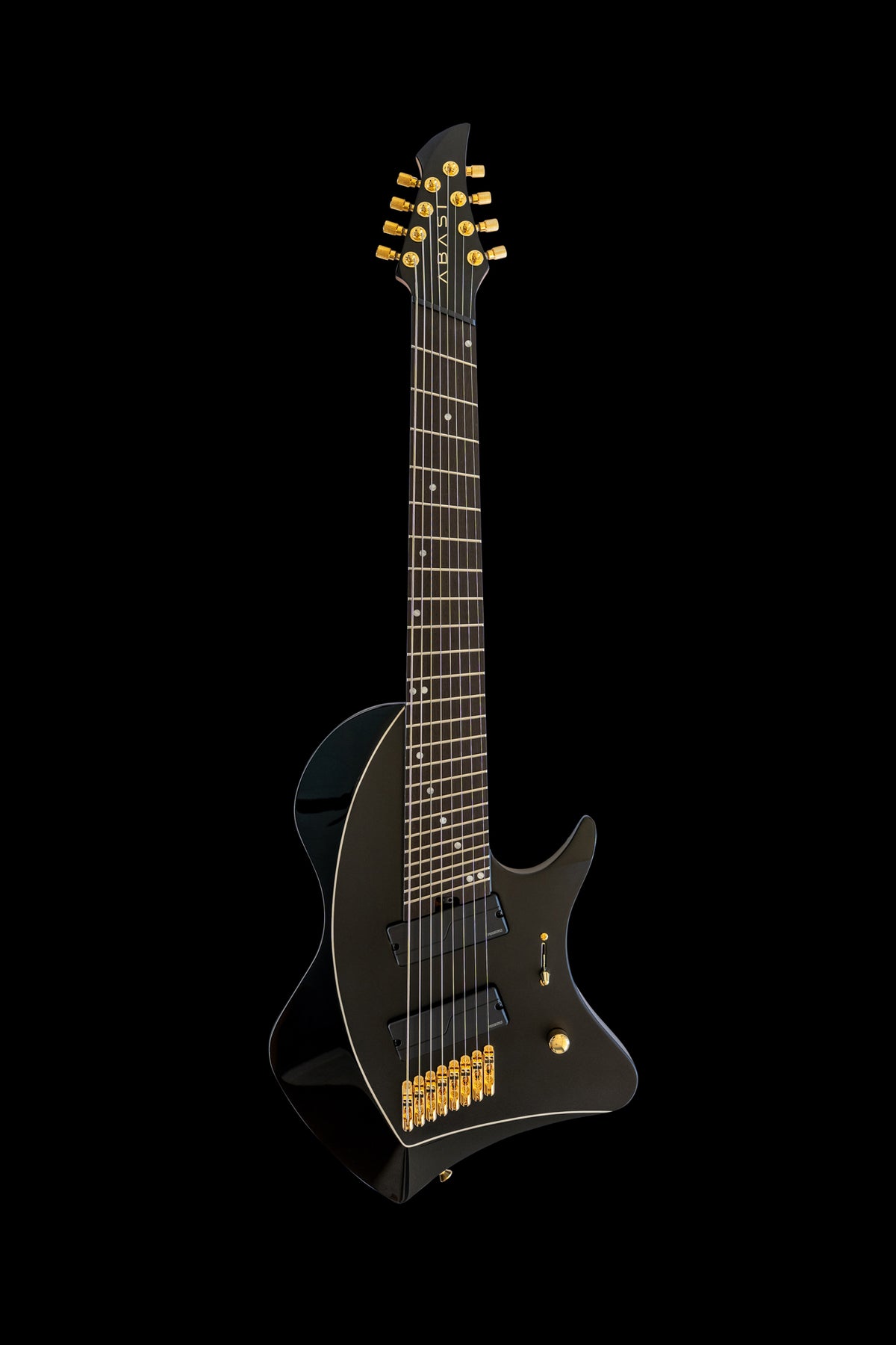 LARADA 8 // Master Series // Black Beauty