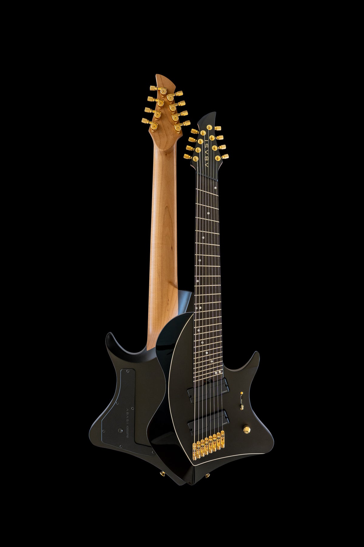 LARADA 8 // Master Series // Black Beauty