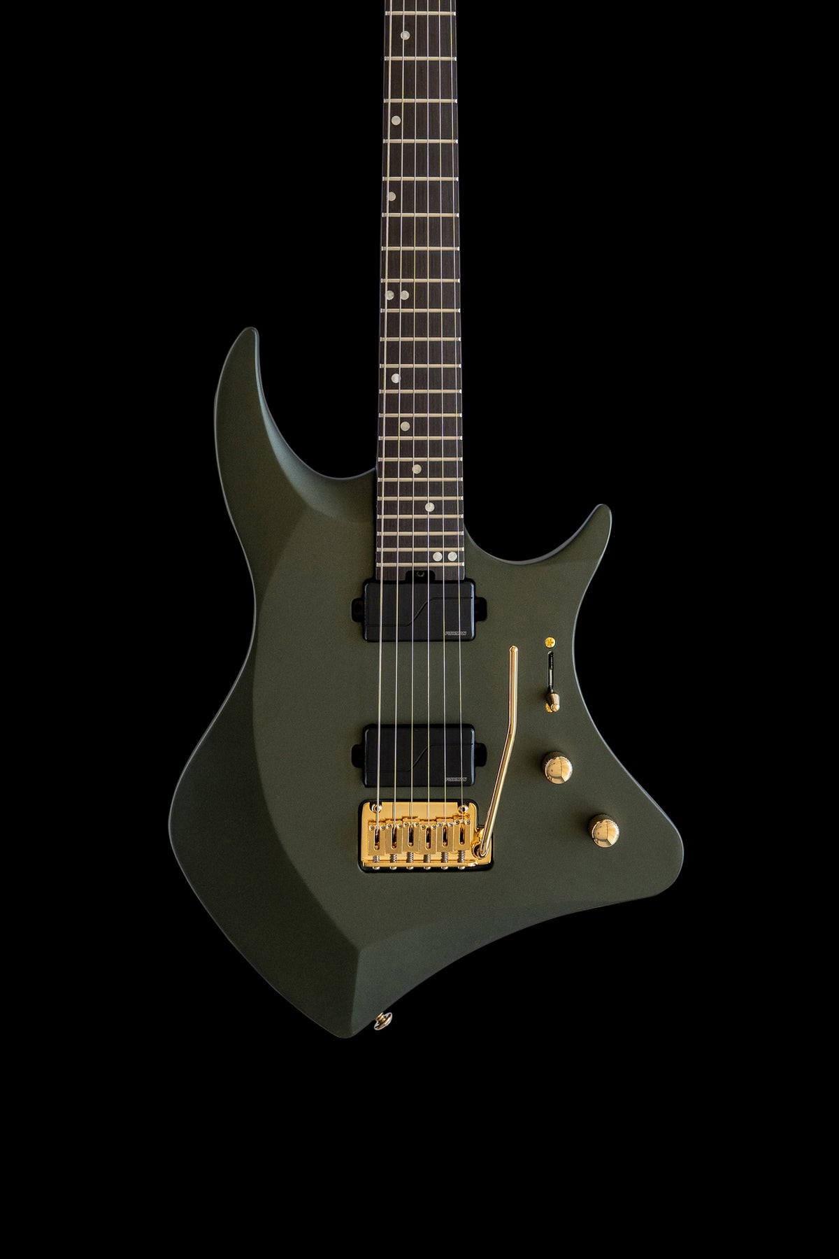 ēmi 6 // Legion // Bell Garden Green