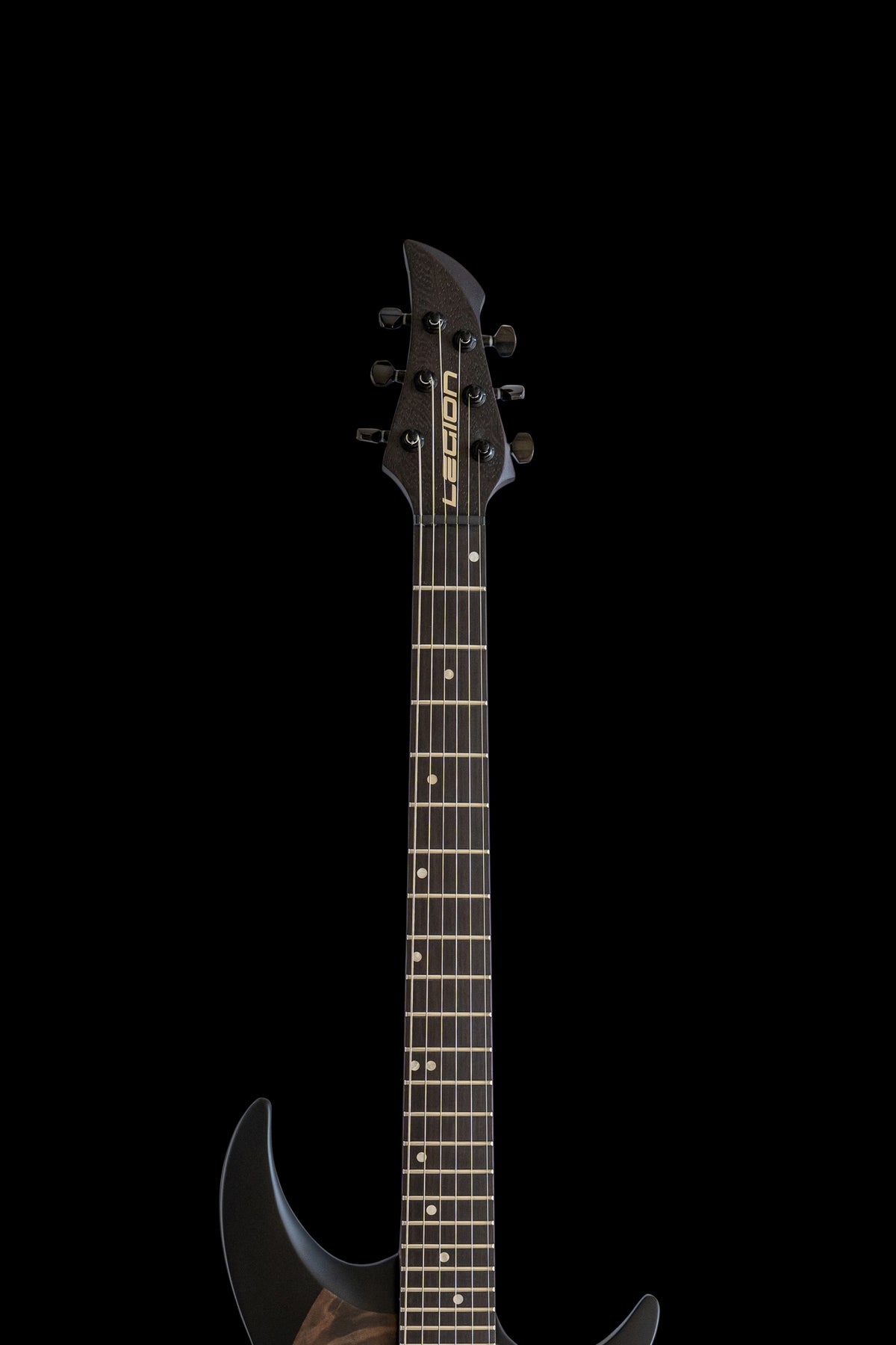 ēmi 6 // Legion // Charcoal Burl