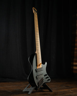 Larada 5 Bass // Master Series // Black