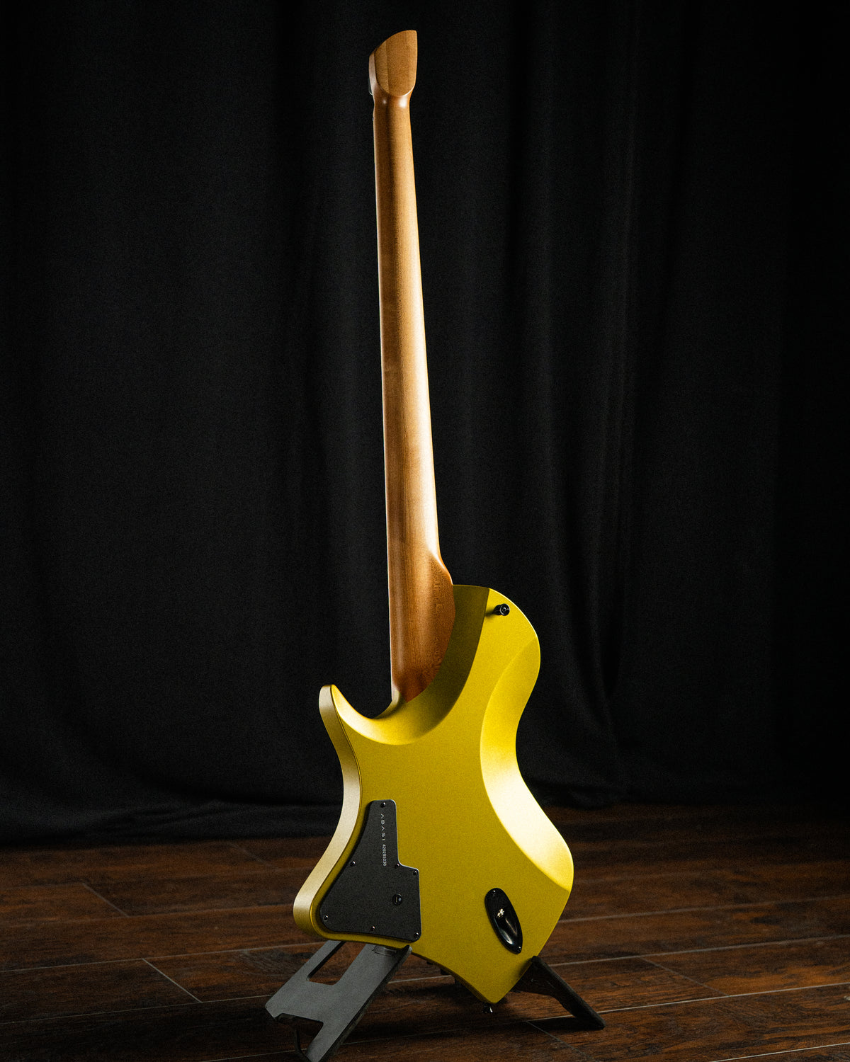 Larada 5 Bass // Master Series // Chartreuse