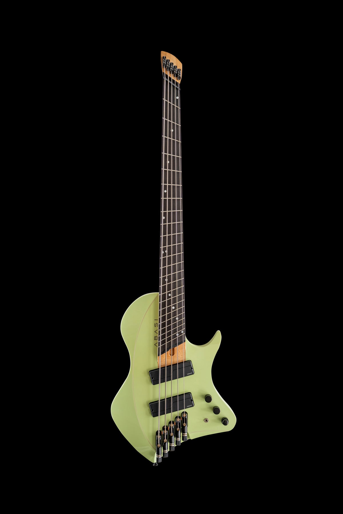 Larada 5 Bass // Master Series // Mint