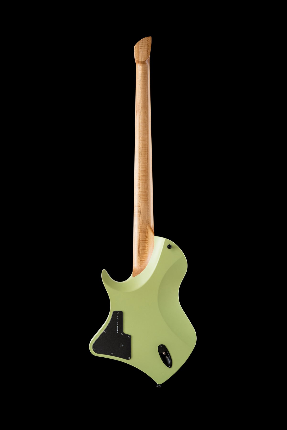 Larada 5 Bass // Master Series // Mint