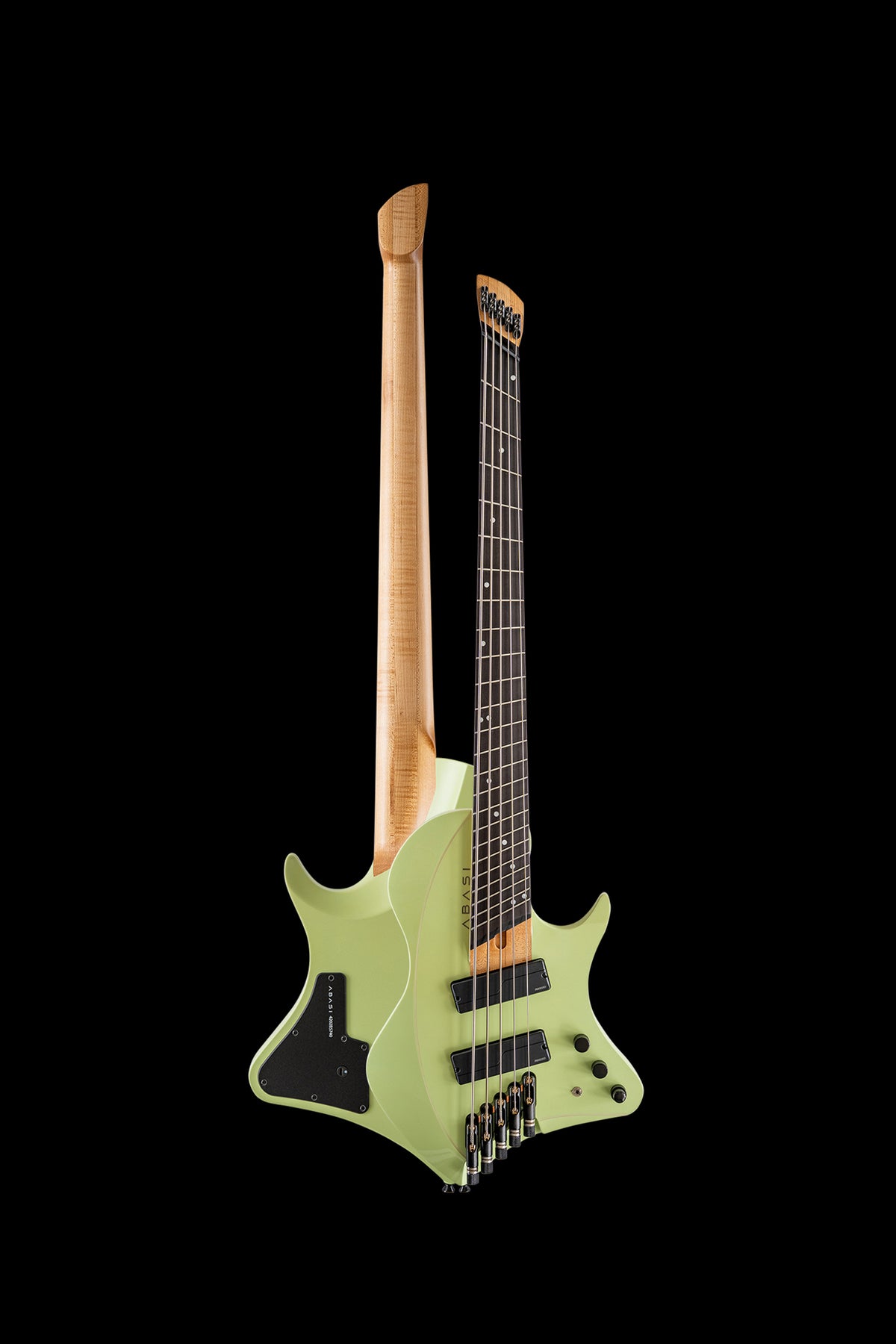 Larada 5 Bass // Master Series // Mint