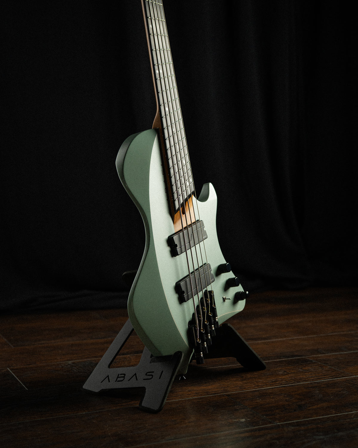 Larada 5 Bass // Master Series // Sage
