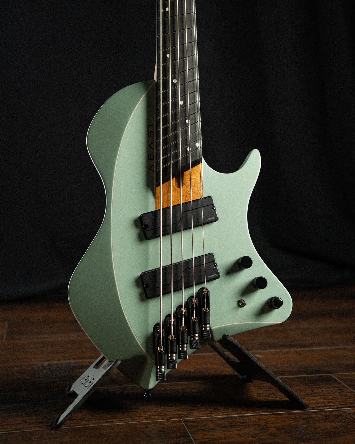 Larada 5 Bass // Master Series // Sage