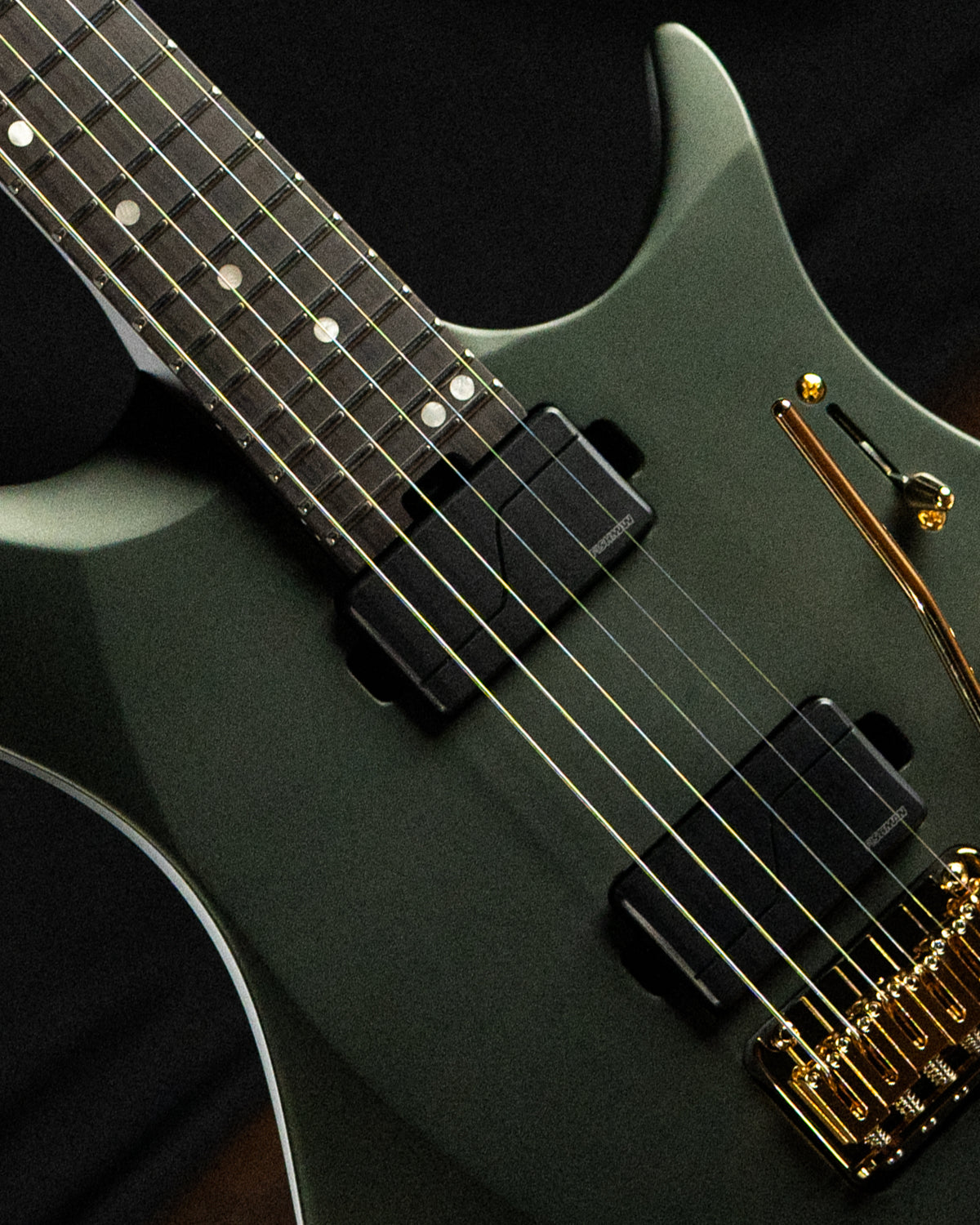 ēmi 6 // Legion // Bell Garden Green