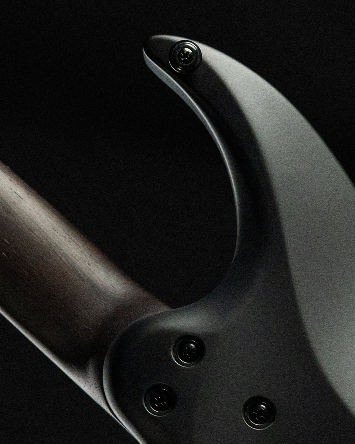 ēmi 6 // Legion // Charcoal Burl