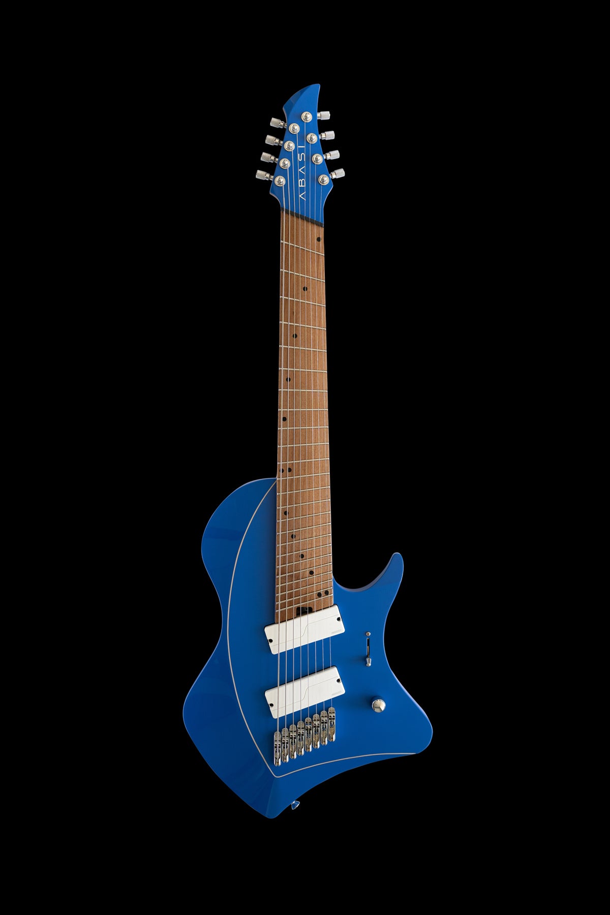 LARADA 8 // Master Series // Clarion Blue