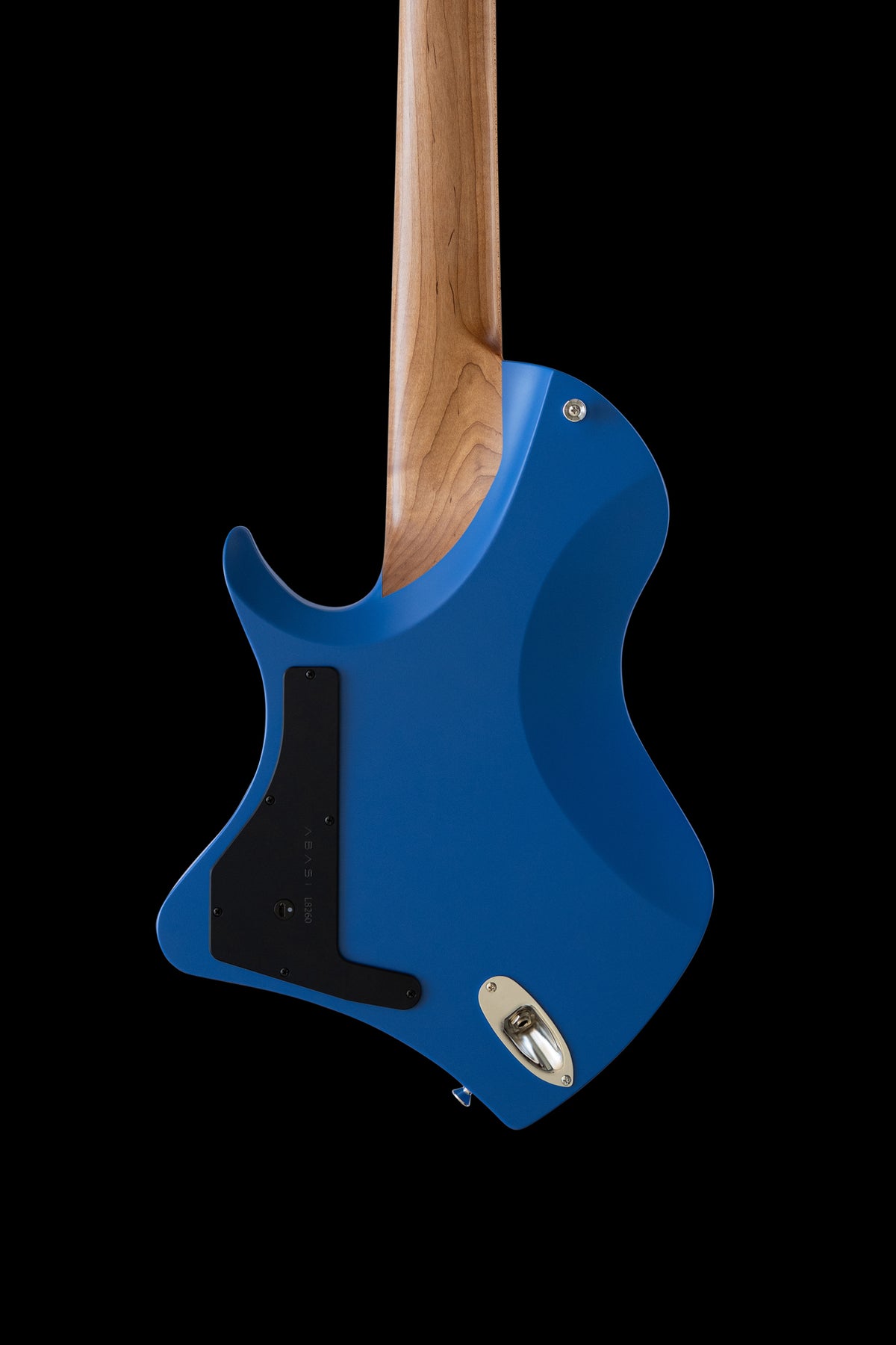 LARADA 8 // Master Series // Clarion Blue