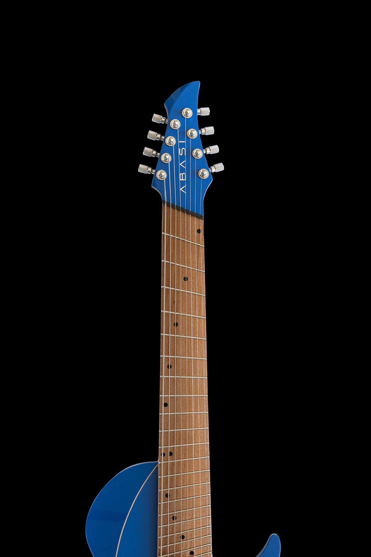 LARADA 8 // Master Series // Clarion Blue