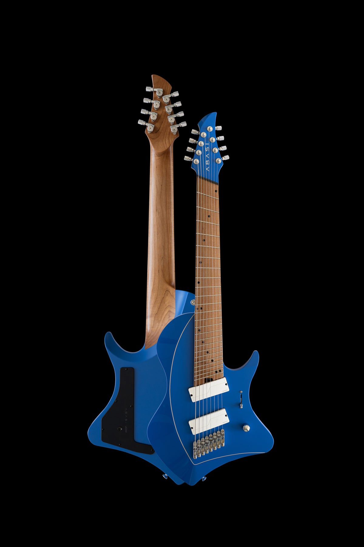 LARADA 8 // Master Series // Clarion Blue