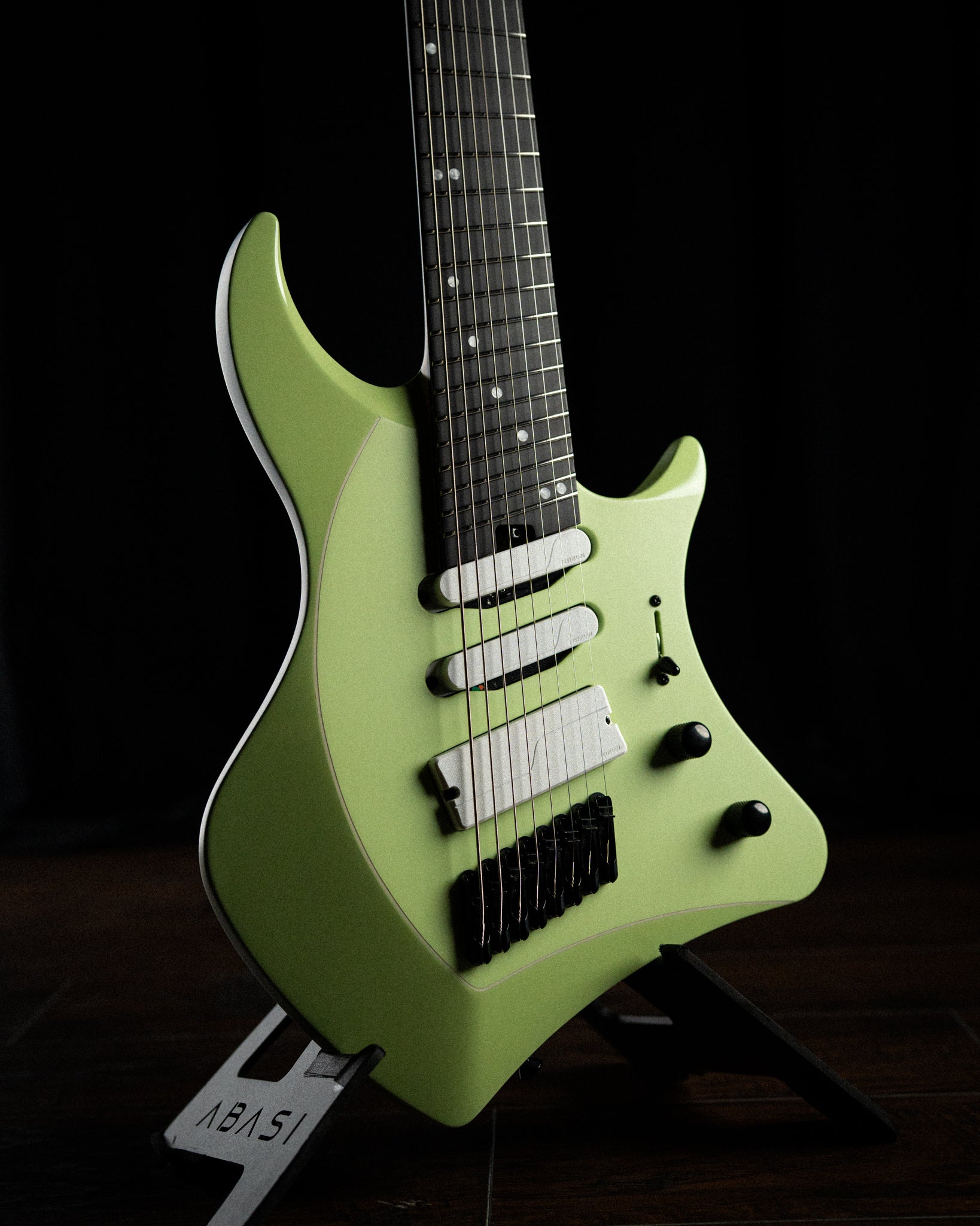 ĒMI 8 // MASTER SERIES // MINT