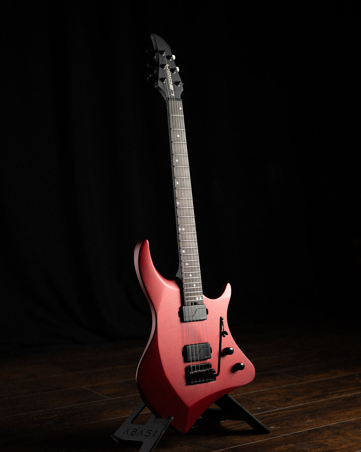 ēmi 6 // Legion // Crimson Metallic