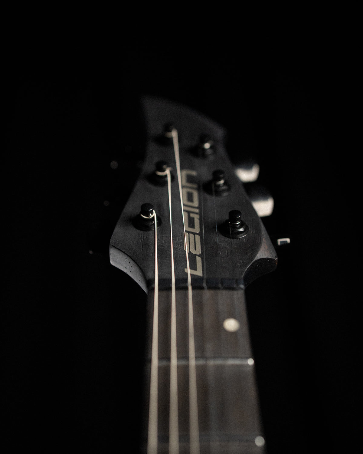 ēmi 6 // Legion // Crimson Metallic