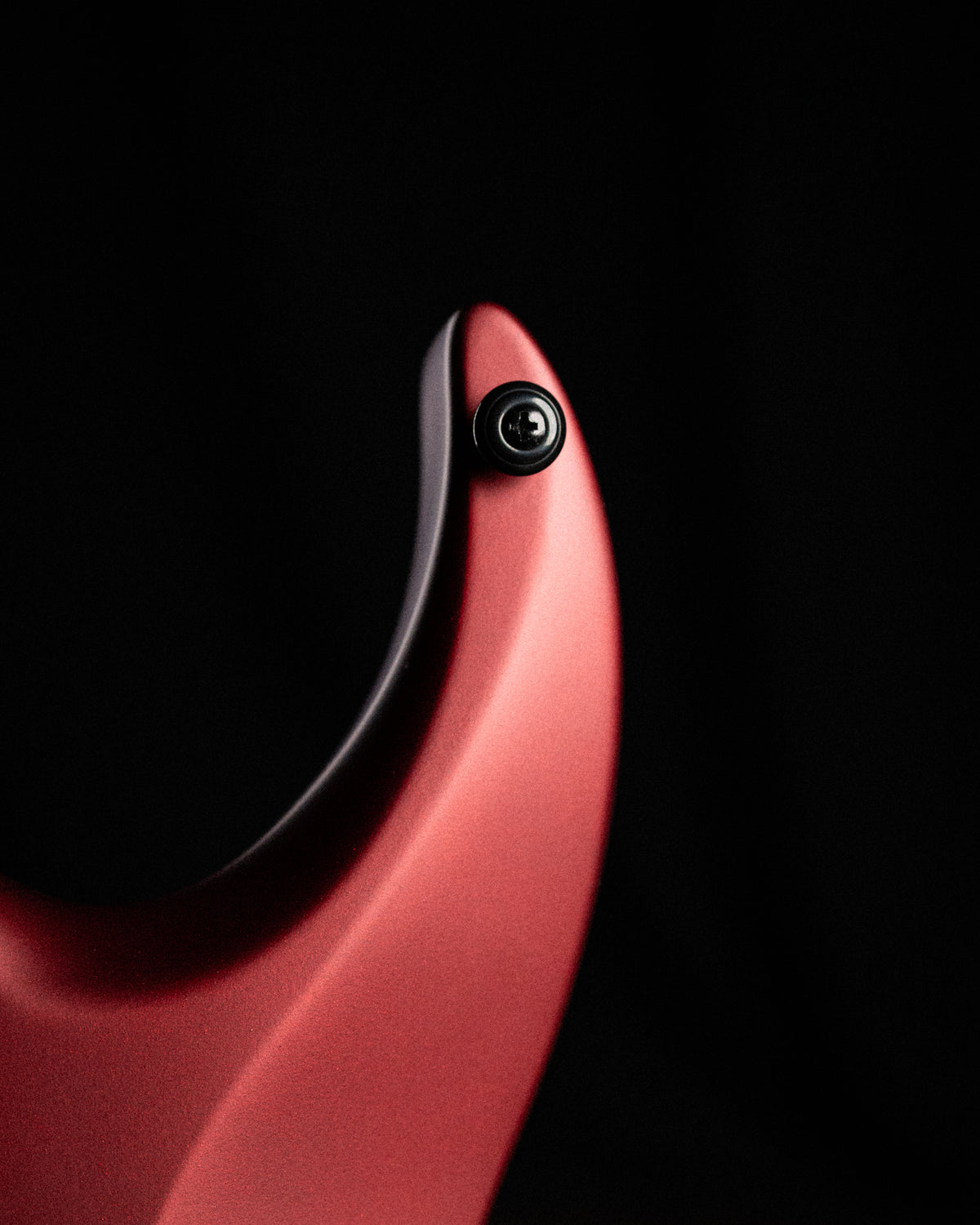 ēmi 6 // Legion // Crimson Metallic