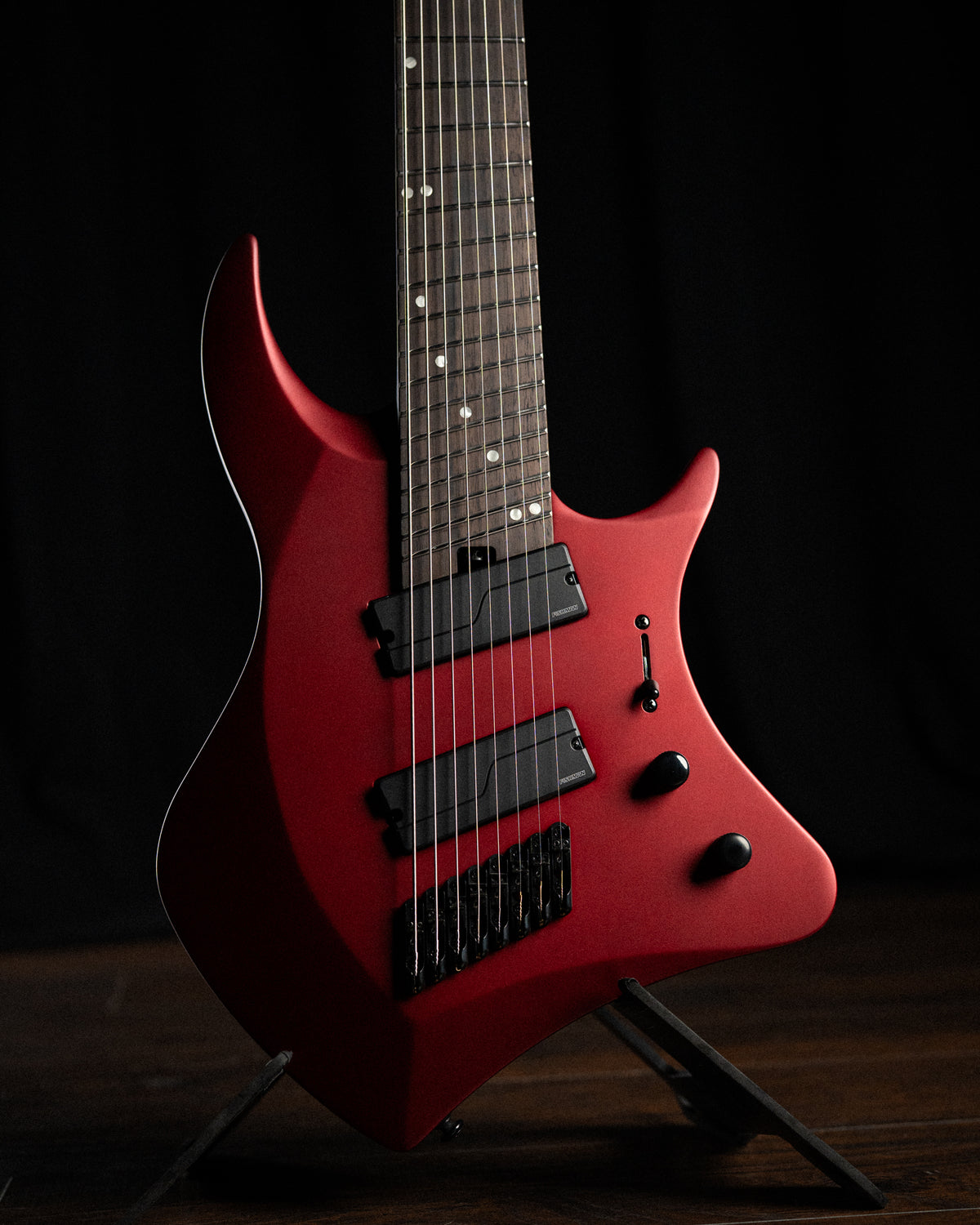 ēmi 8 // Legion // Crimson Metallic