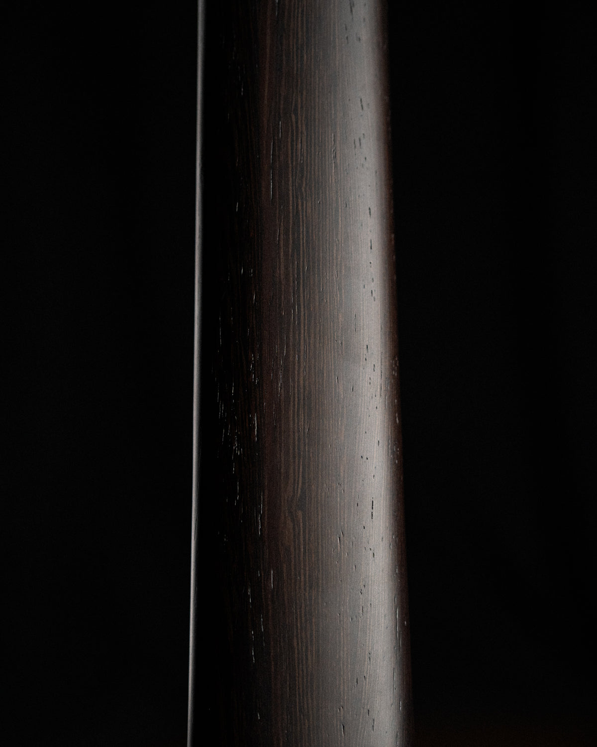 ēmi 8 // Legion // Crimson Metallic