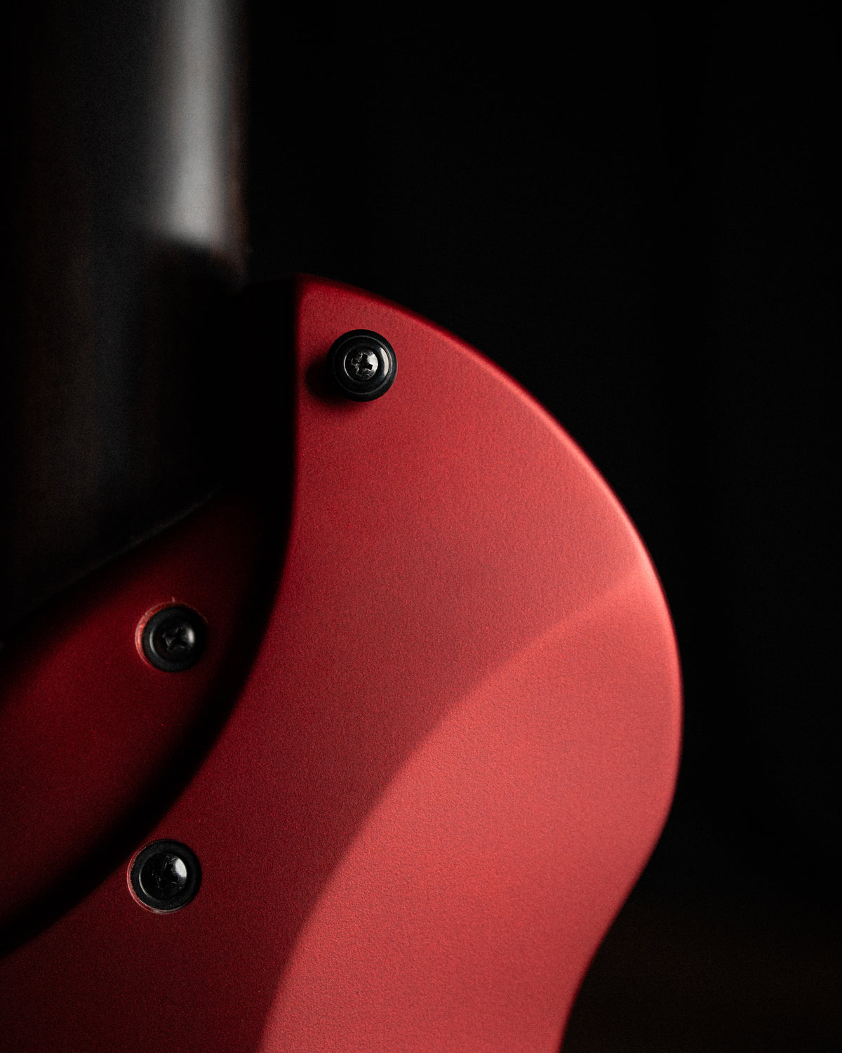 LARADA 8 // Legion // Crimson Metallic