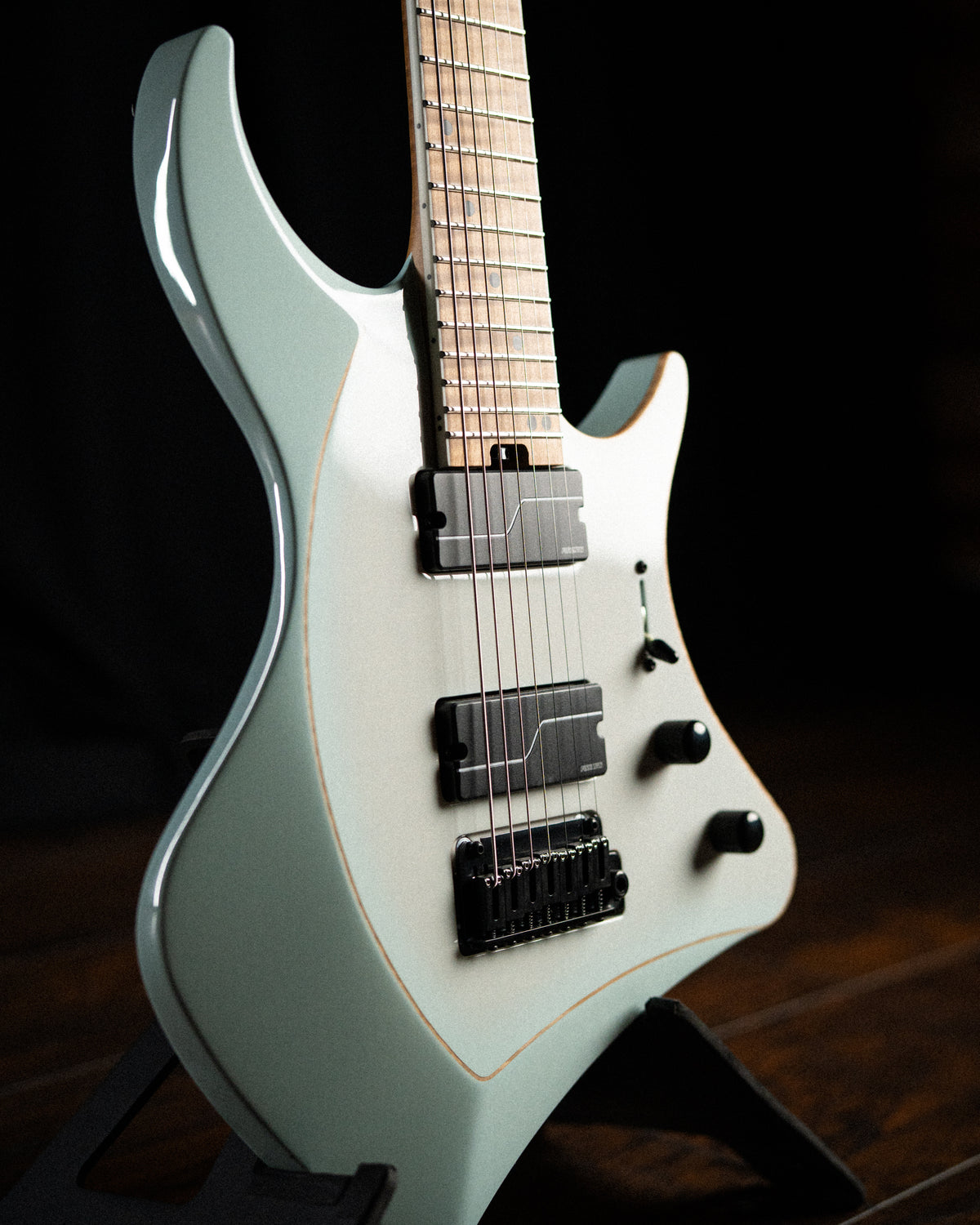 ĒMI 7 // CUSTOM // JADE