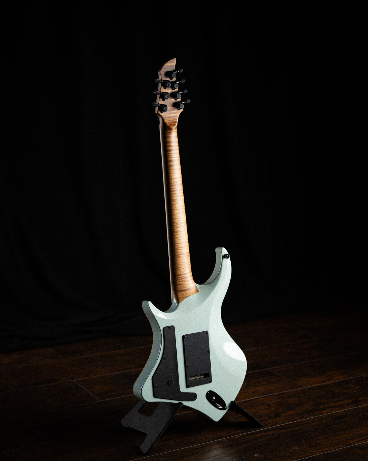 ĒMI 7 // CUSTOM // JADE