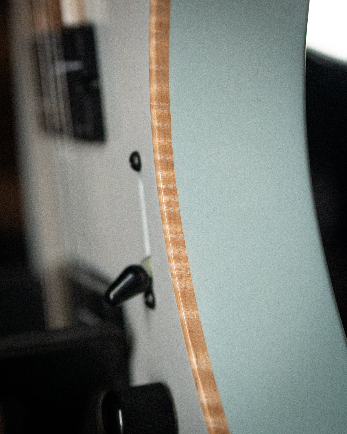 ĒMI 7 // CUSTOM // JADE