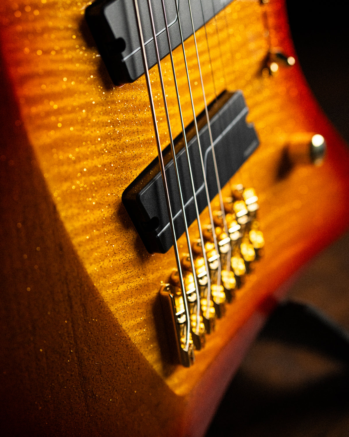 LARADA 8 // Master Series // Autumnburst Goldleaf