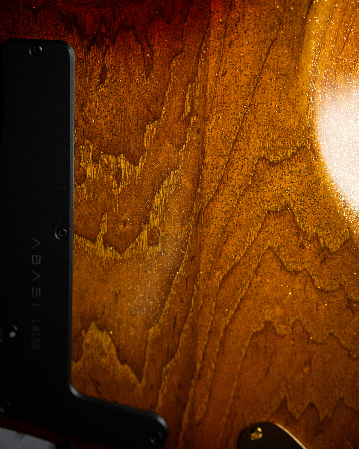 LARADA 8 // Master Series // Autumnburst Goldleaf