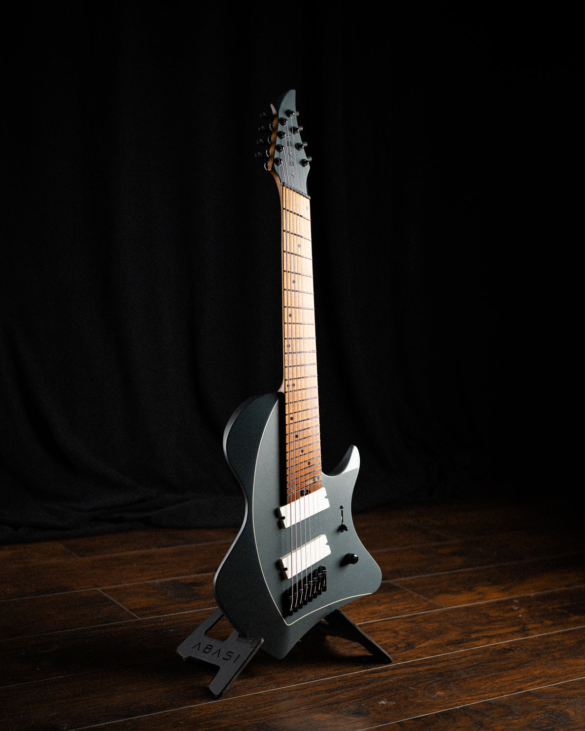 LARADA 8 // Master Series // Basalt