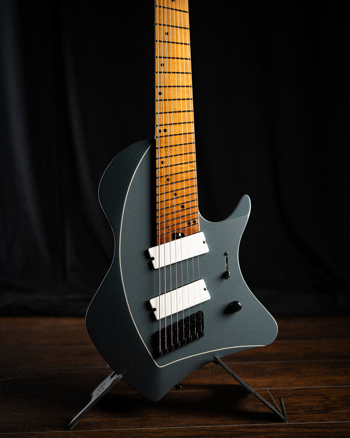 LARADA 8 // Master Series // Basalt