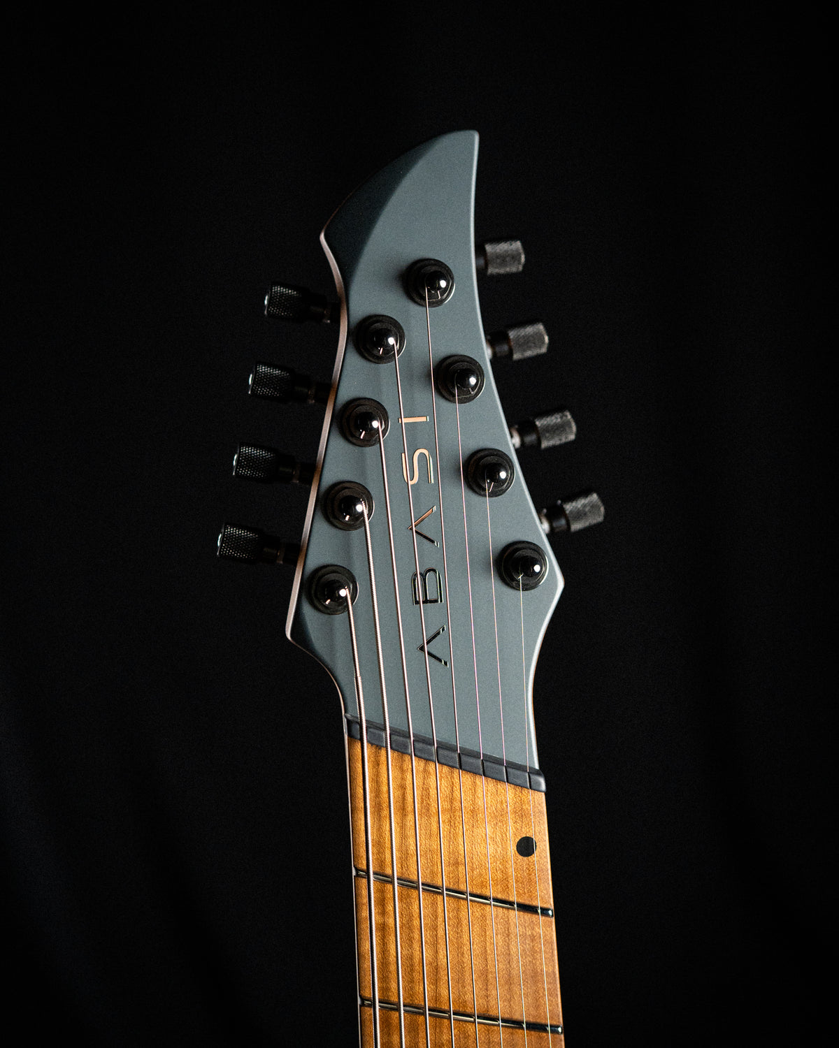 LARADA 8 // Master Series // Basalt