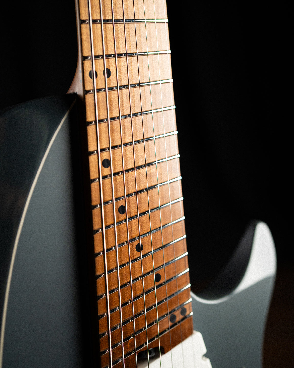 LARADA 8 // Master Series // Basalt