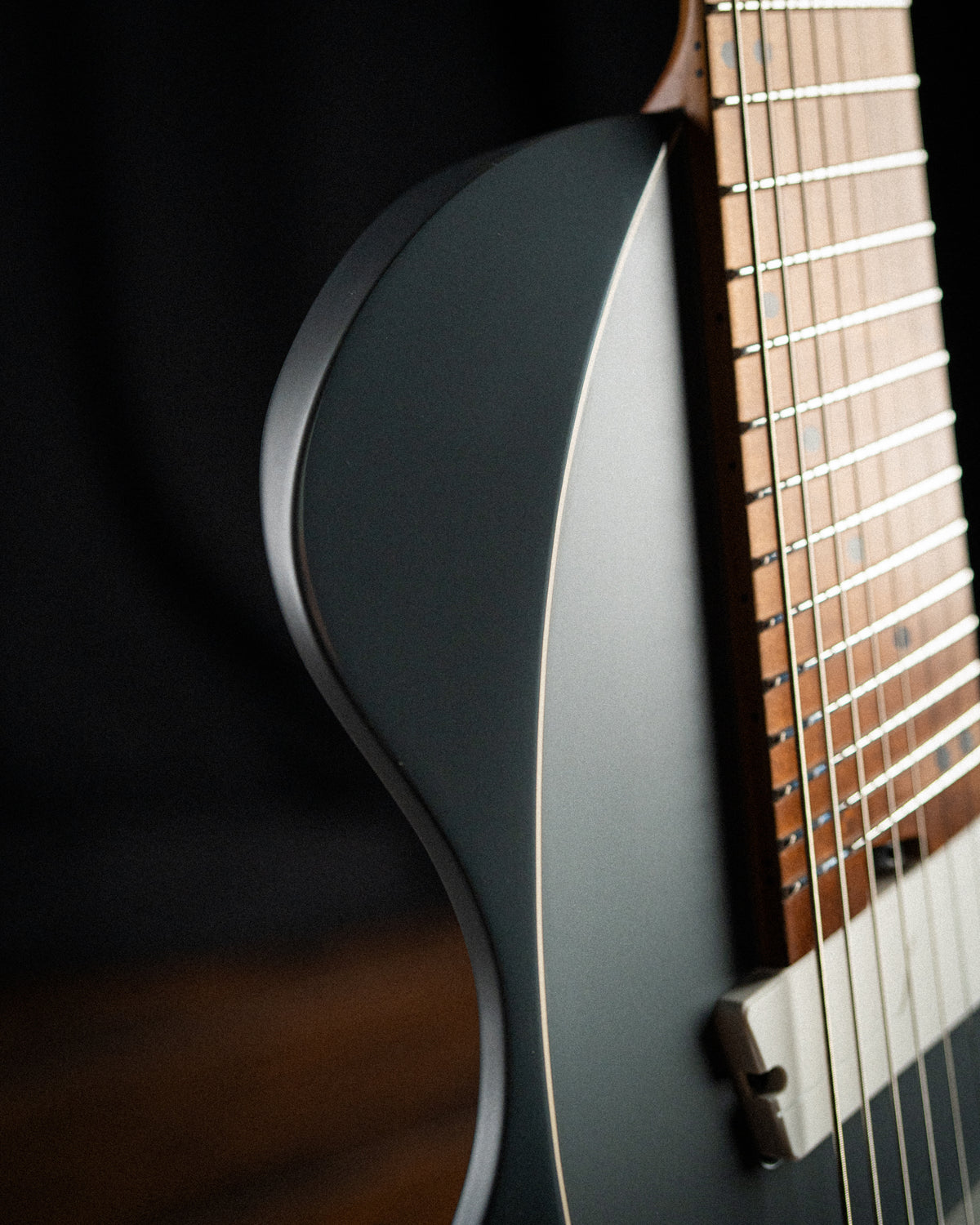 LARADA 8 // Master Series // Basalt