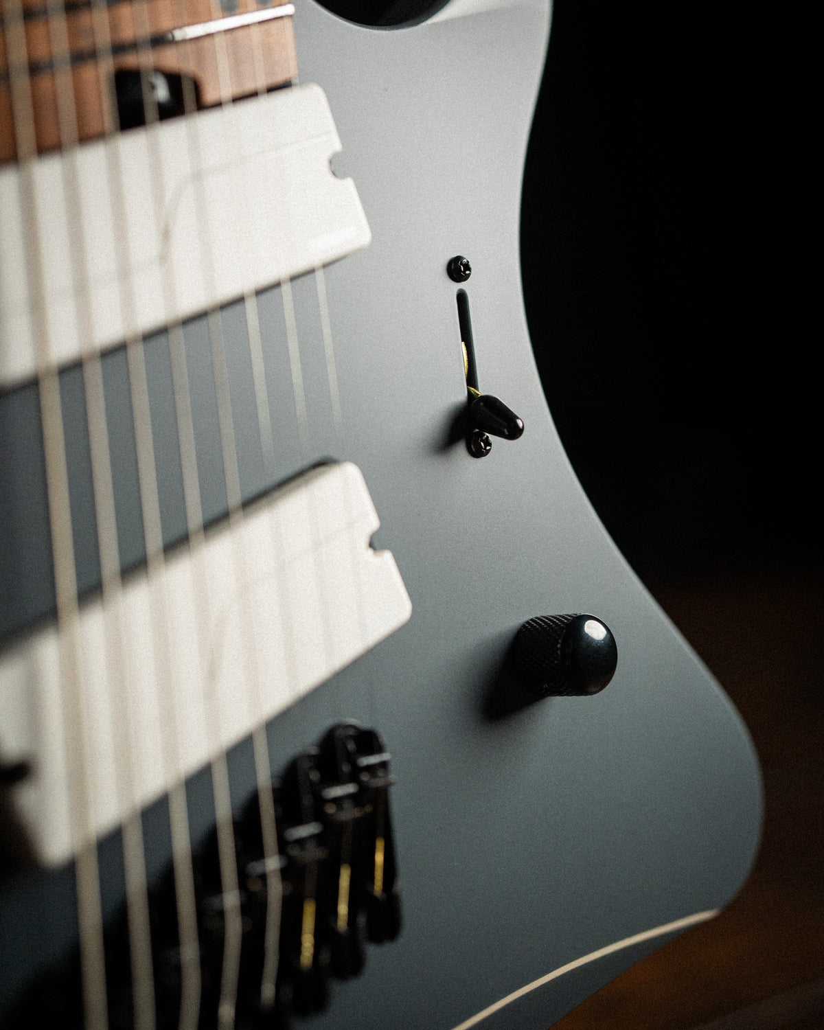 LARADA 8 // Master Series // Basalt