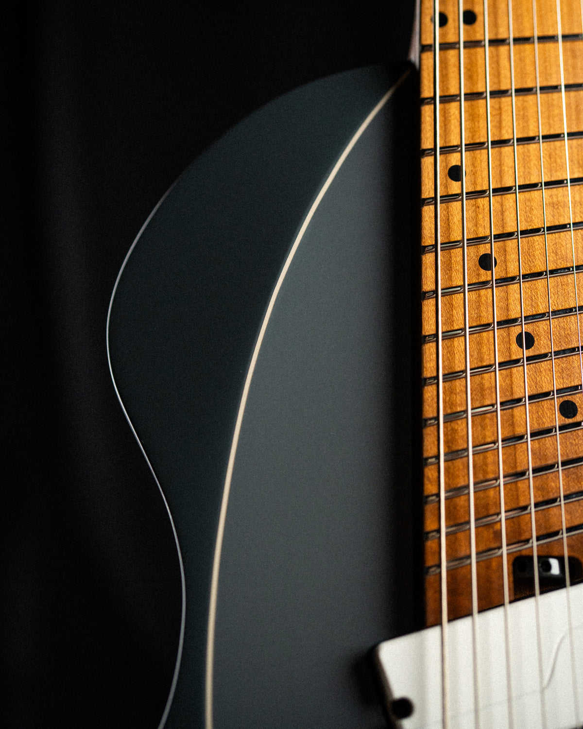 LARADA 8 // Master Series // Basalt